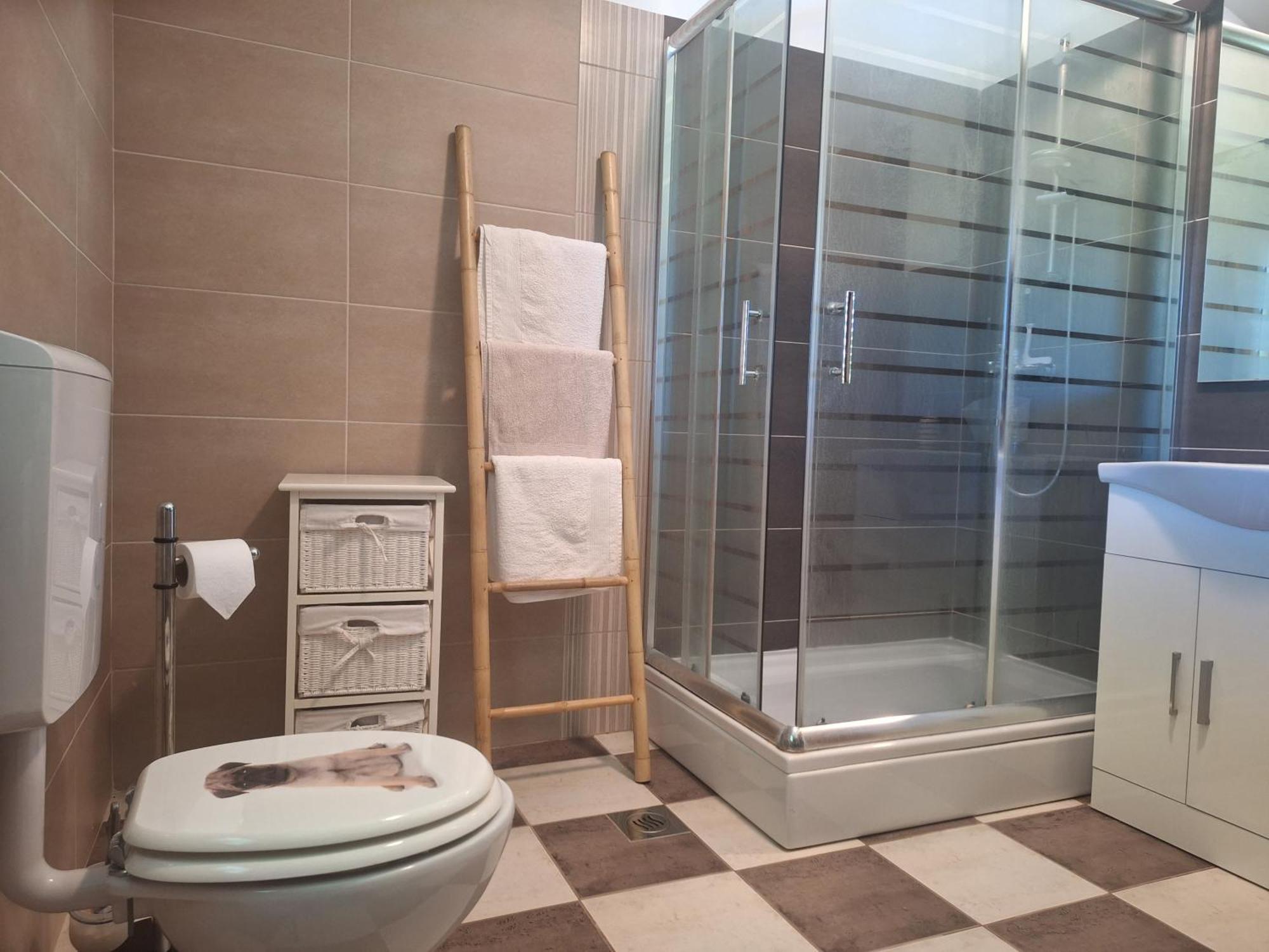 Villa Malini グロジュニャン エクステリア 写真